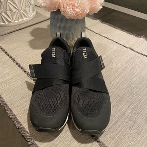 Tiem spin shoes with clips Size 8.5